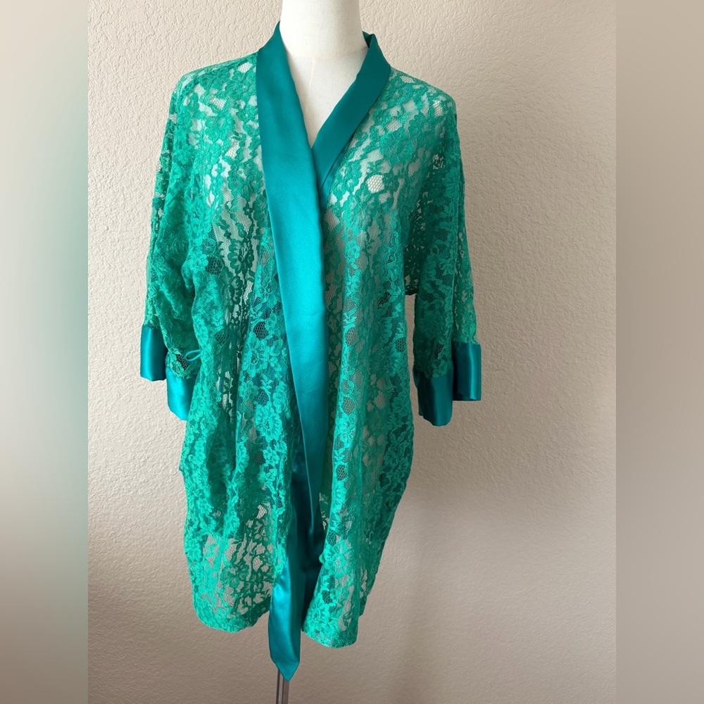 Vintage Green Lace Gold Label Victoria’s Secret Robe One Size